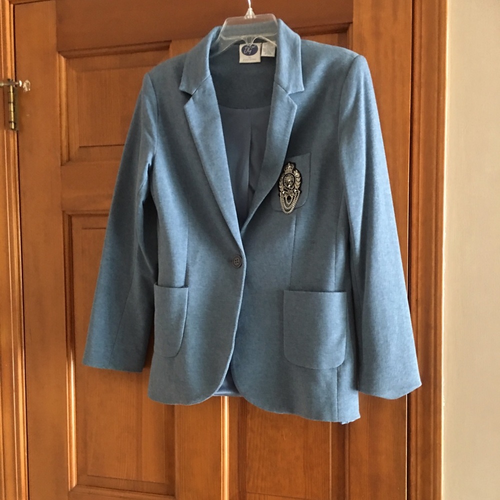 DG2 (Diane Gilman) blazer size small.